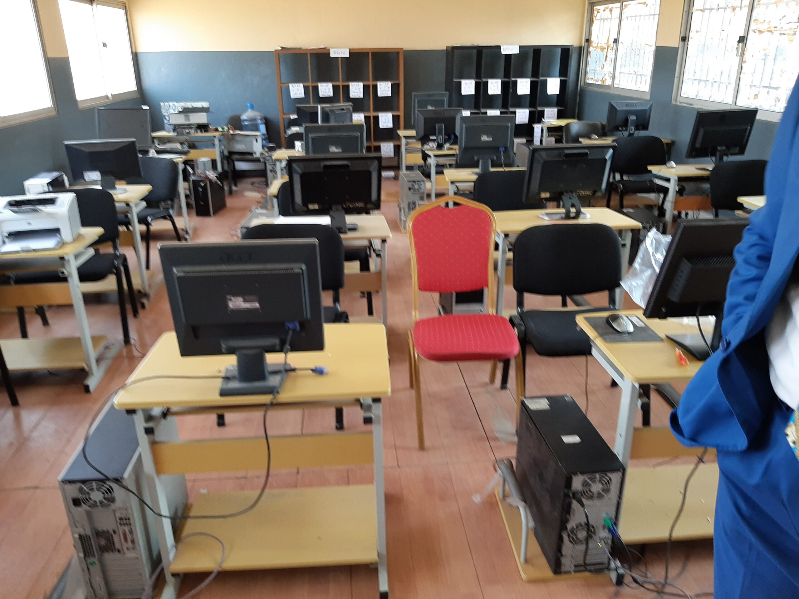 Projet 1 : Préfecture BINAH /TOGO ecole luyeye luanda classe informatique